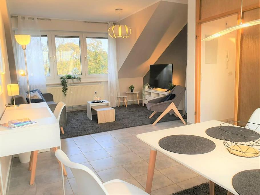 Modernes Und Ruhiges Appartement Mit Loggia Марль Экстерьер фото