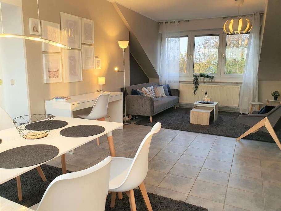 Modernes Und Ruhiges Appartement Mit Loggia Марль Экстерьер фото